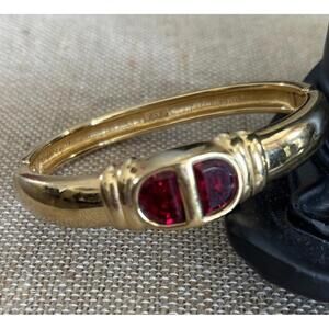 S.A.L. Swarovski Gold Tone Deep Ruby Red Crystal Hinged Bangle Bracelet VTG